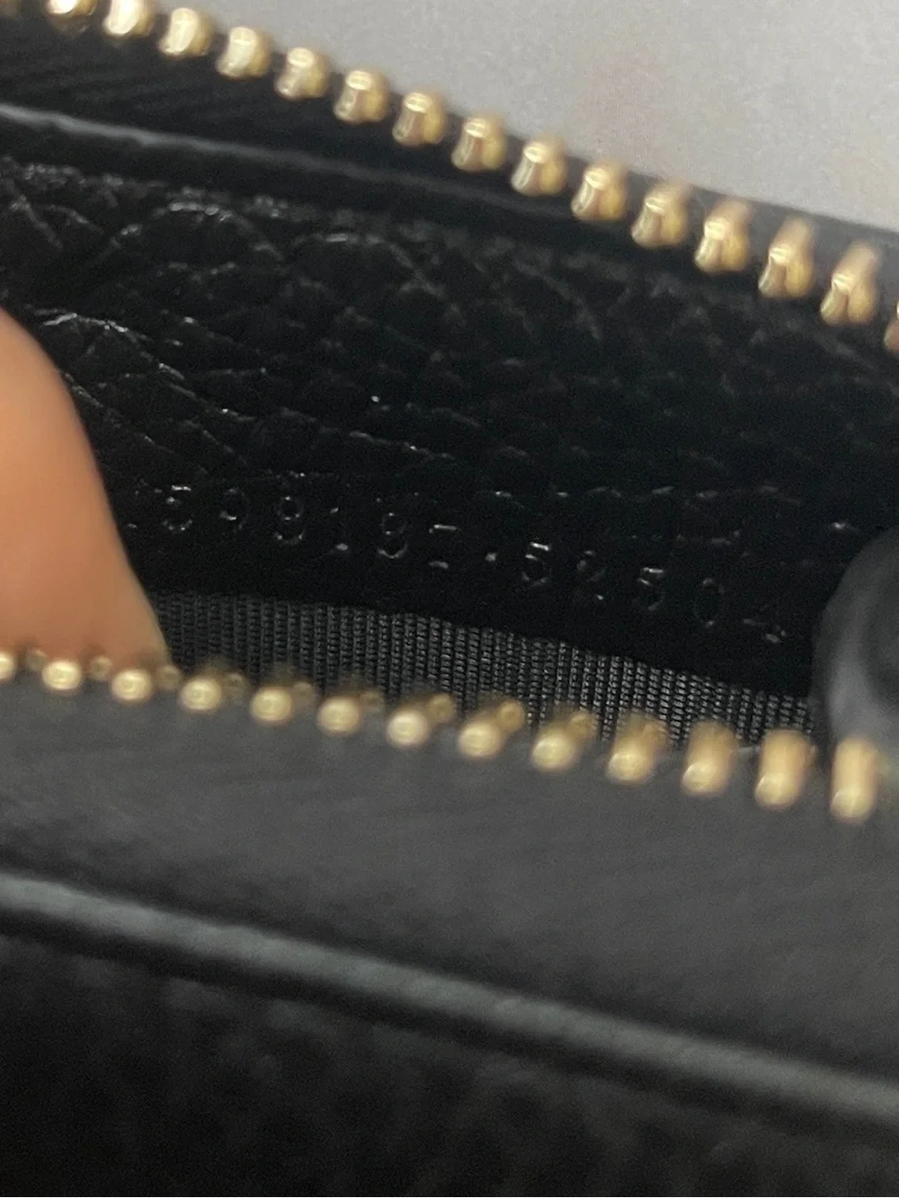 $1,170 New, Authentic Gucci Black Pebbled Leather Zip Wallet with Interlocking G - Picture 13 of 13